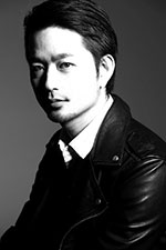 審査員 江角 泰俊(EZUMi)